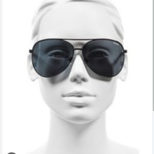 NWT QUAY AUSTRALIA Vivienne 126 Black Smoke Aviator Sunglasses